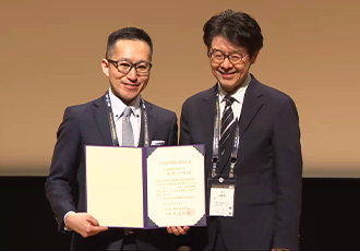 表彰式にて後関准教授